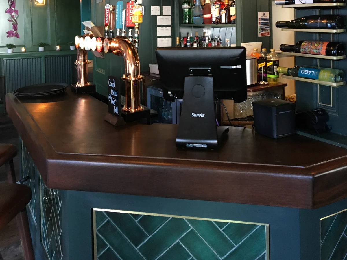 commercial interior pub wooden panelling wallpaper swansea daffodil decor 2