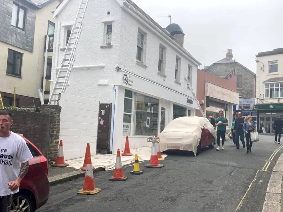 commercial painting white painted art gallery shopfront mumbles daffodil decor 6