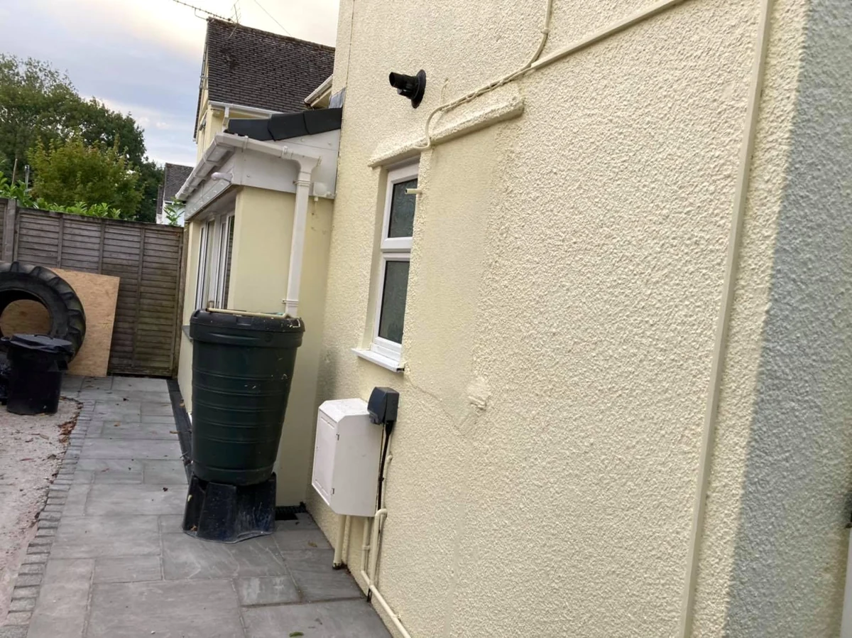 exterior-painting-white-painted-house-gable-end-swansea-daffodil-decor exterior painting white painted house gable end swansea daffodil decor