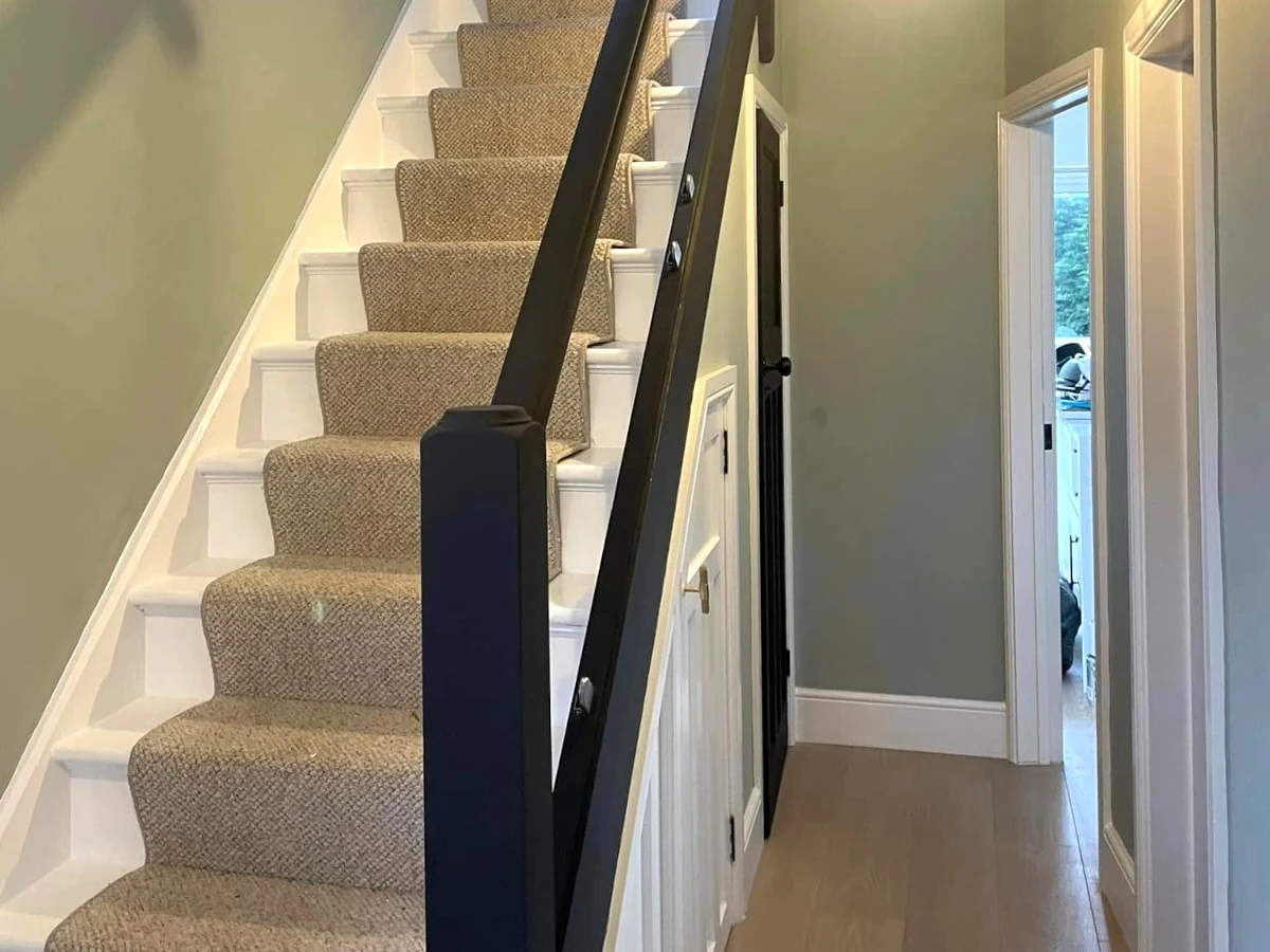 hallway-painting-wallpapered-staircase-painted-banister-swansea-daffodil-decor-8 hallway painting wallpapered staircase painted banister swansea daffodil decor 8