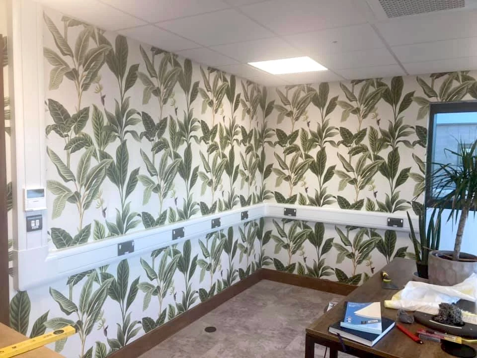 wallpapering tropical palm leaf feature wall dining room swansea daffodil decor 3